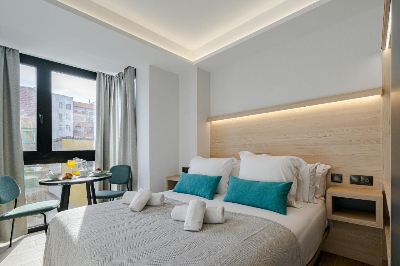 Feelathome Ventas Suites Madrid Esterno foto
