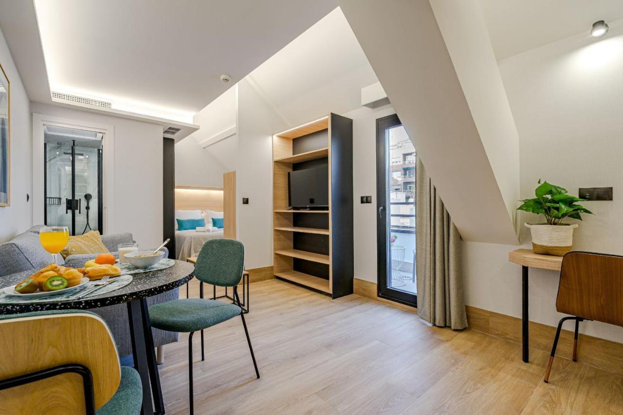 Feelathome Ventas Suites Madrid Esterno foto