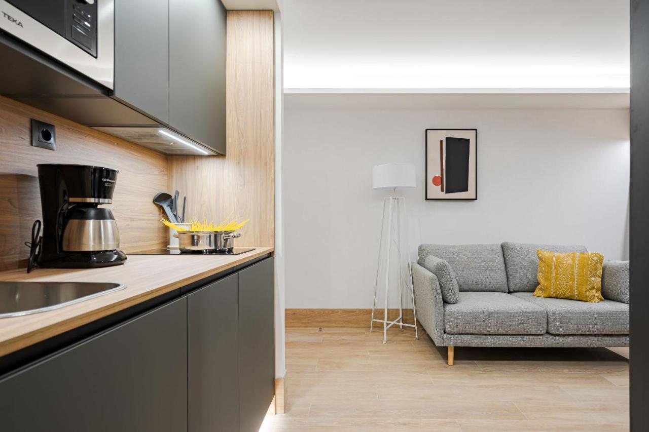 Feelathome Ventas Suites Madrid Esterno foto