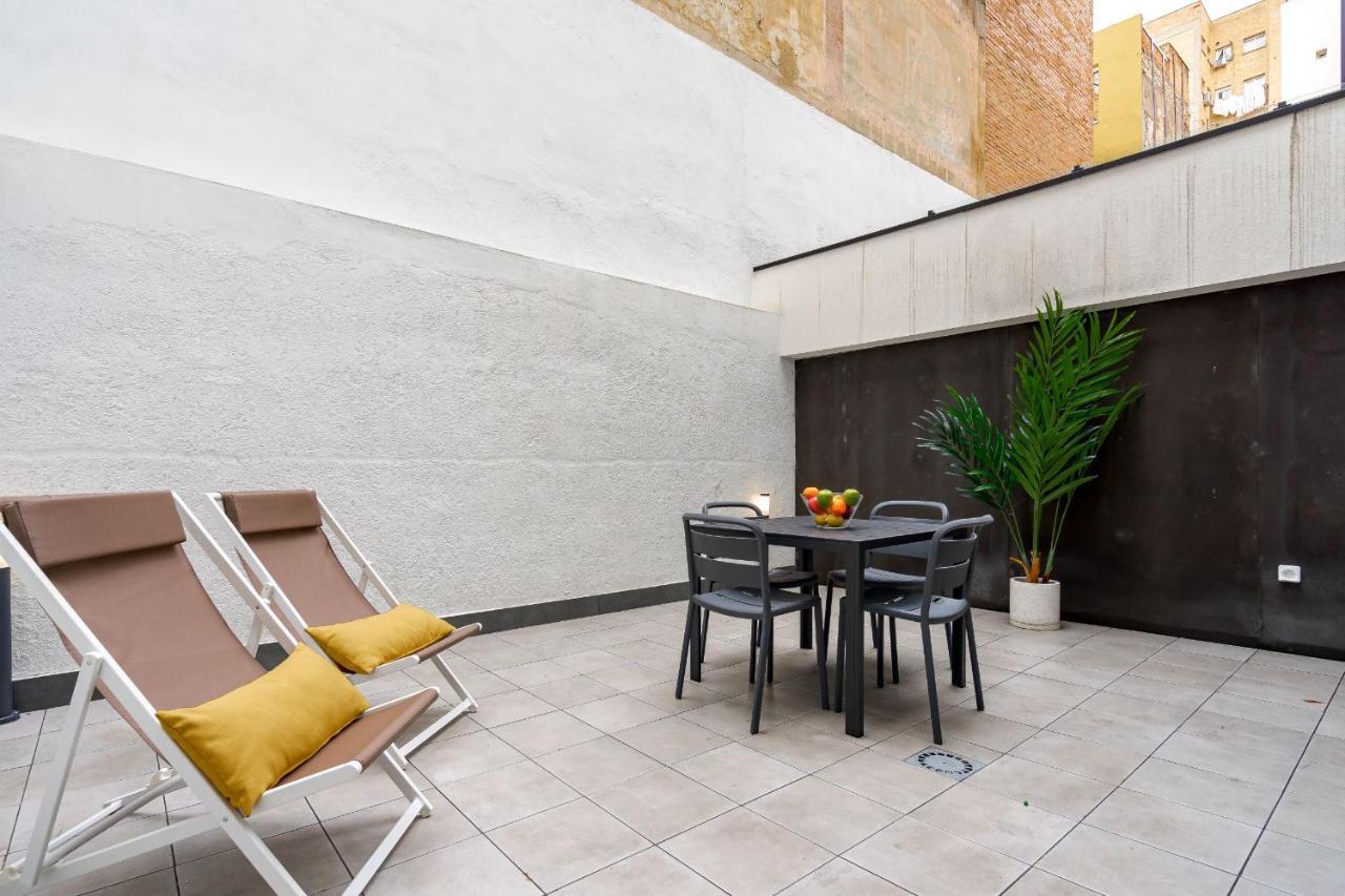 Feelathome Ventas Suites Madrid Esterno foto