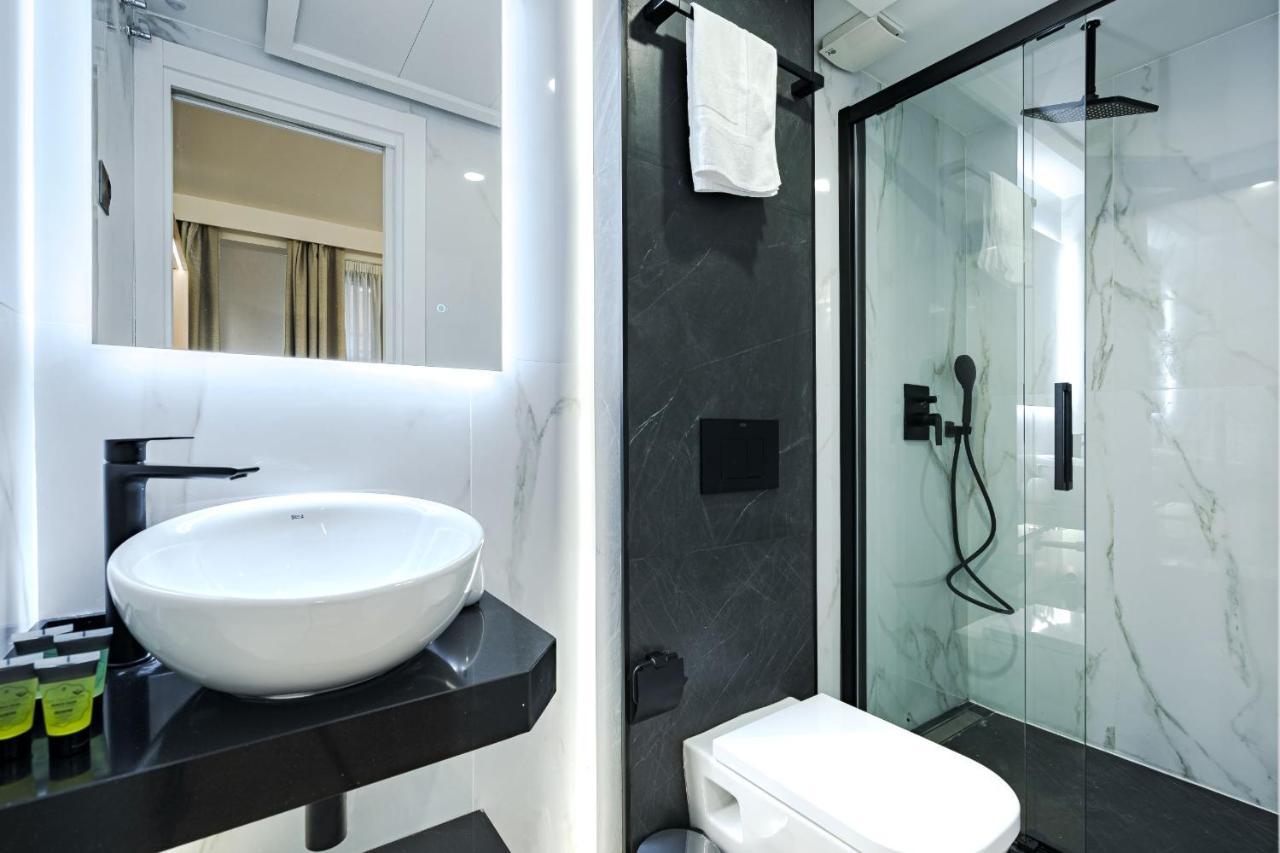 Feelathome Ventas Suites Madrid Esterno foto