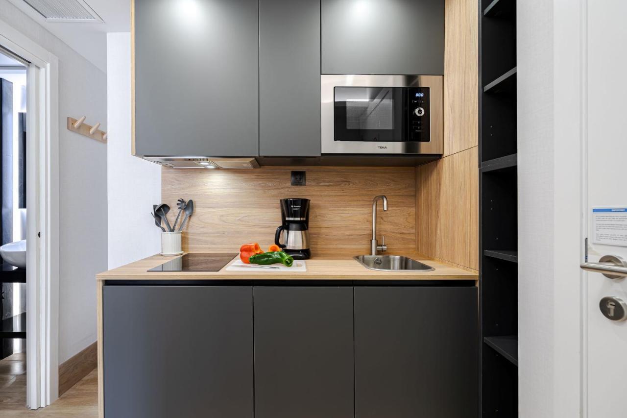 Feelathome Ventas Suites Madrid Esterno foto