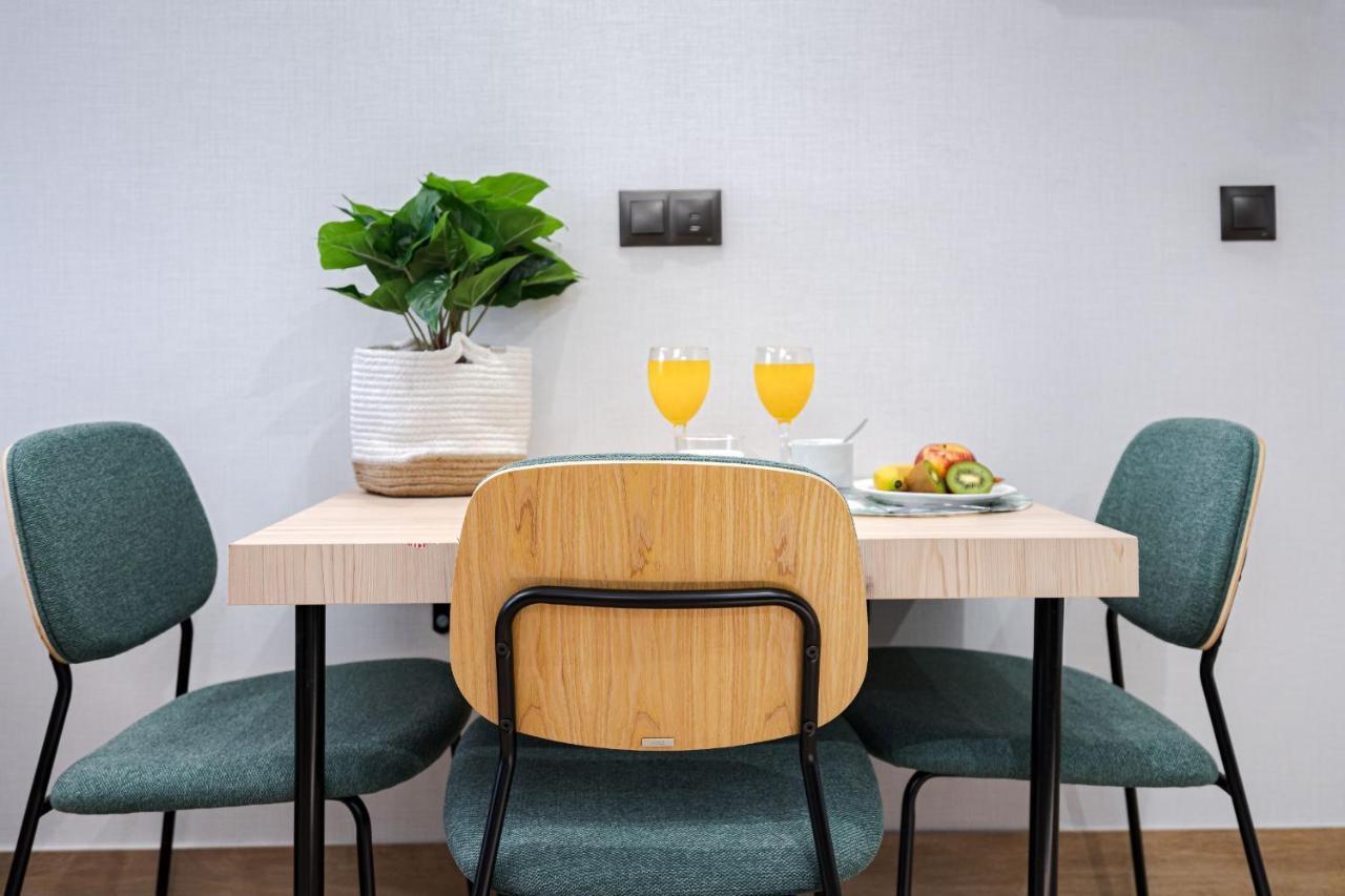 Feelathome Ventas Suites Madrid Esterno foto