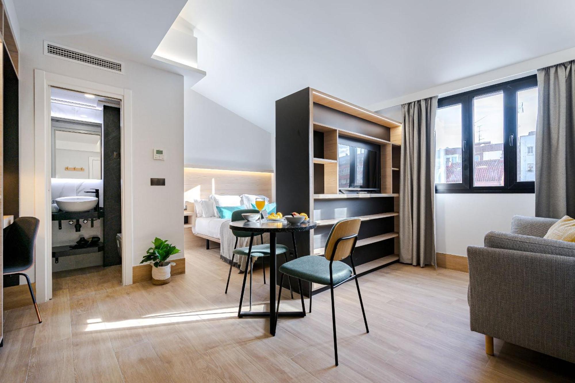 Feelathome Ventas Suites Madrid Esterno foto