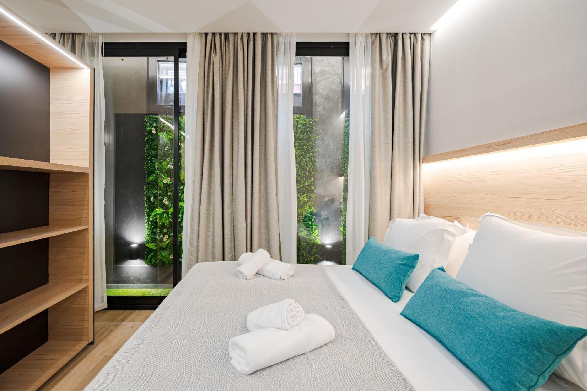 Feelathome Ventas Suites Madrid Esterno foto